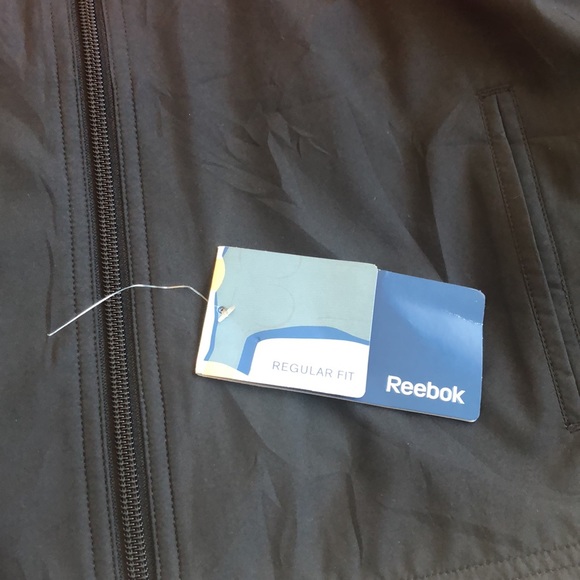 REEBOK full zip track jacket in red, black and white. Size Medium. - Picture 13 of 13